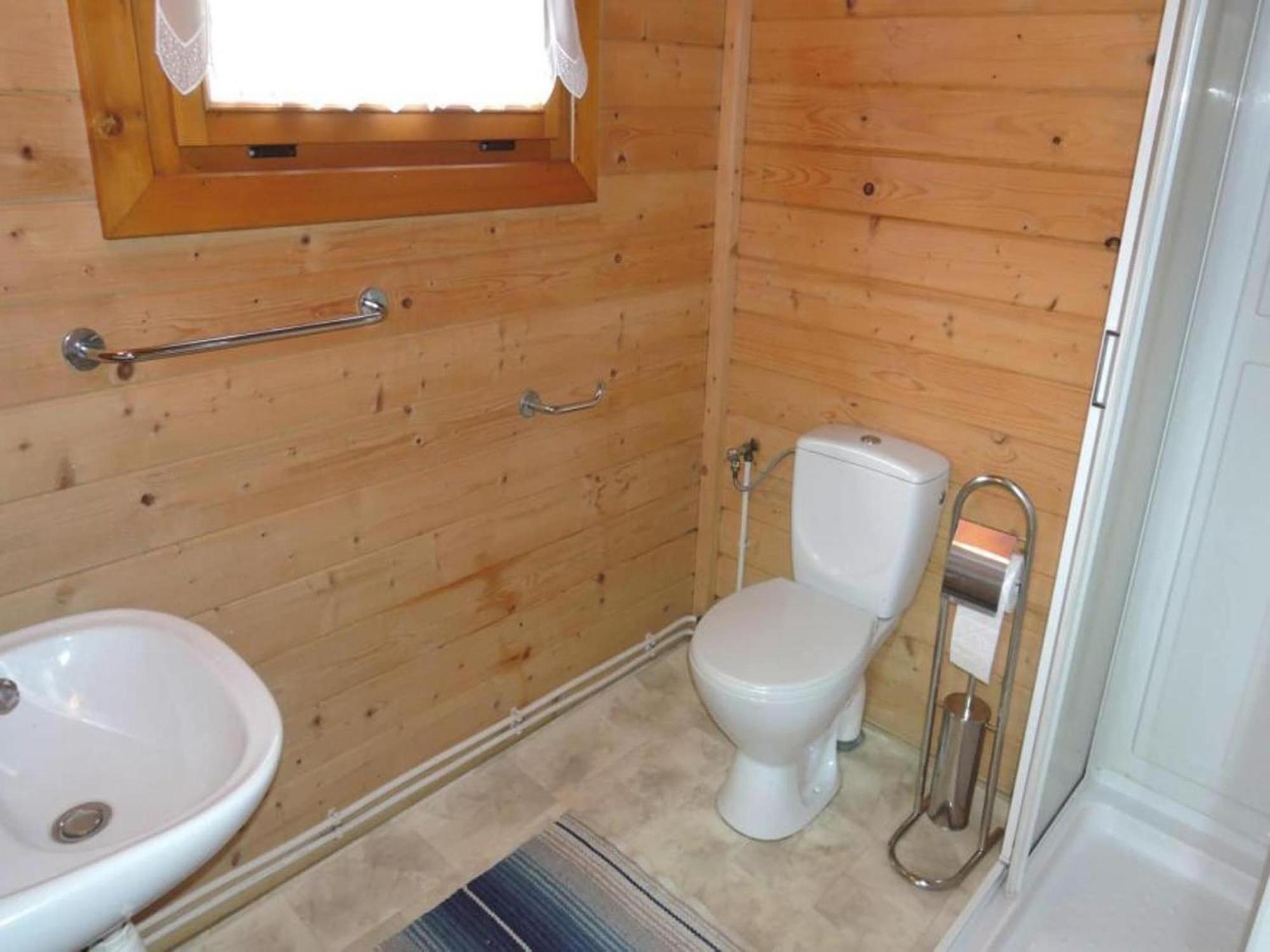 Bungalow In Lubin At 300 M From The Lake Bagian luar foto