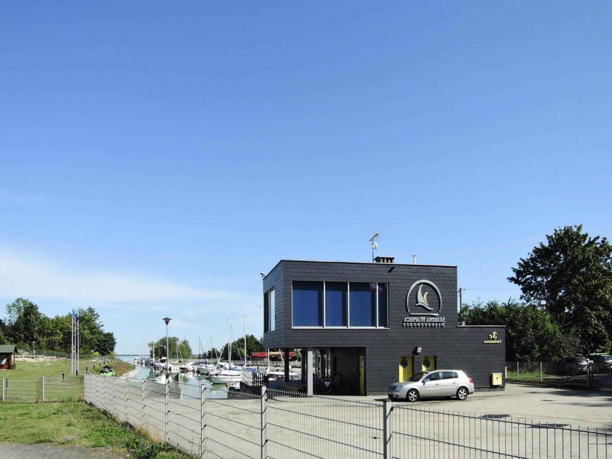 Bungalow In Lubin At 300 M From The Lake Bagian luar foto