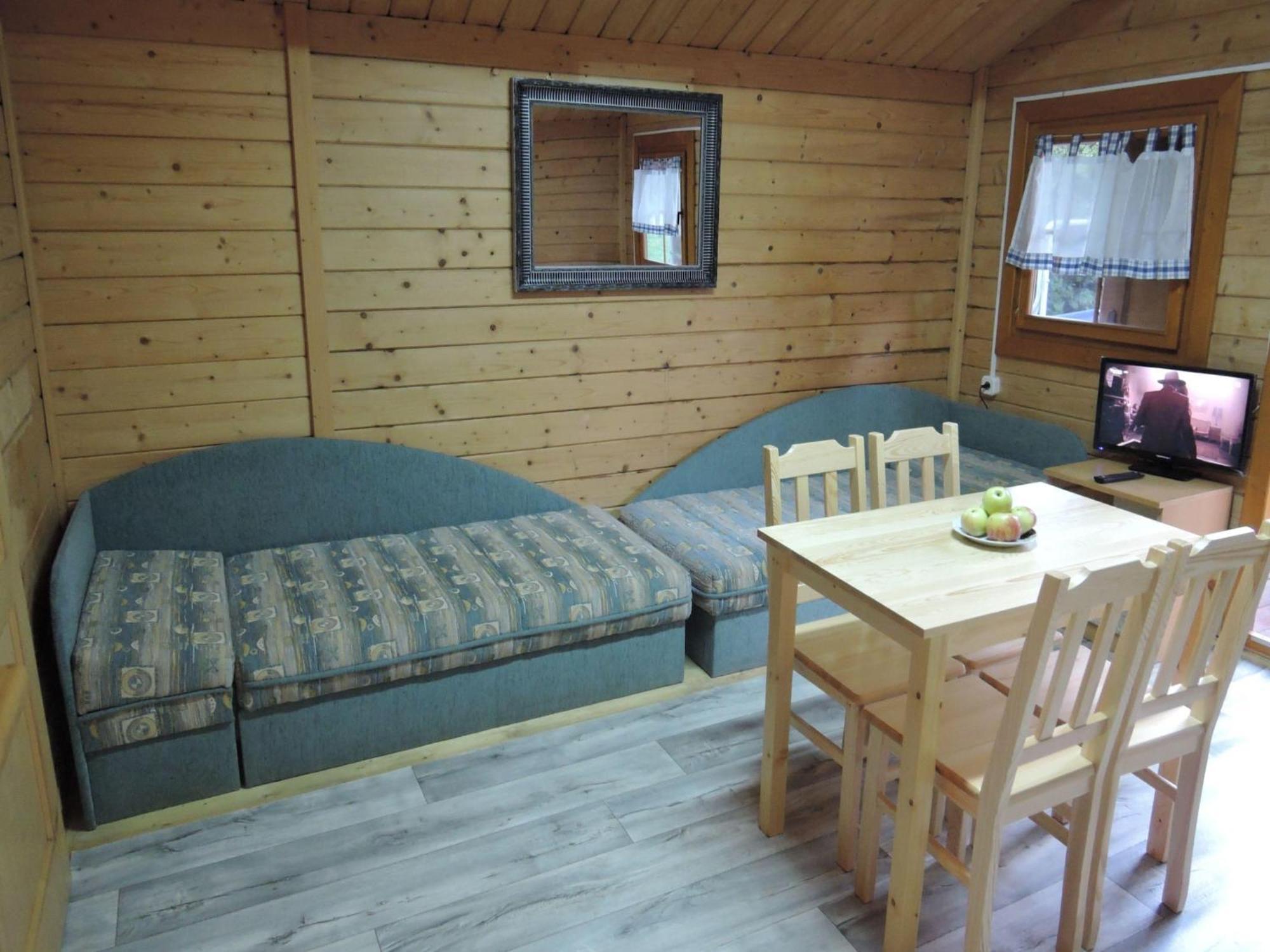 Bungalow In Lubin At 300 M From The Lake Bagian luar foto